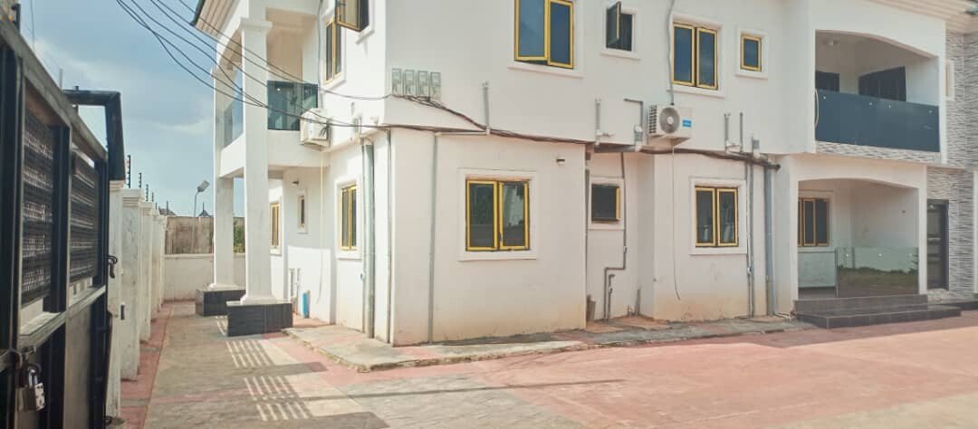 3 Bedroom flat upstair-1